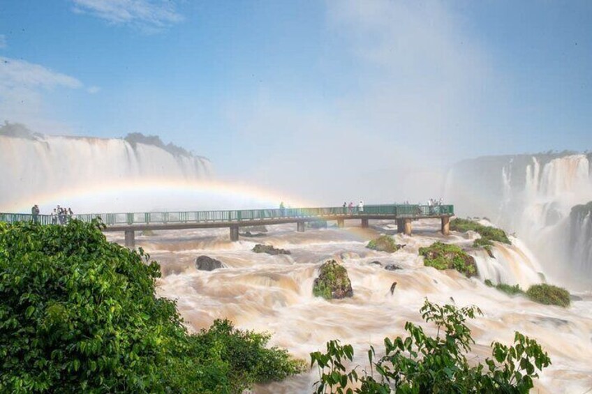 See the best of Iguazu Falls from both sides in just one day