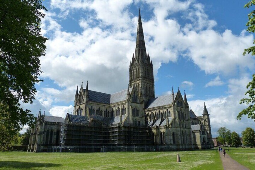 Secrets of Salisbury 2 Hours Exclusive Private Walking Expedition