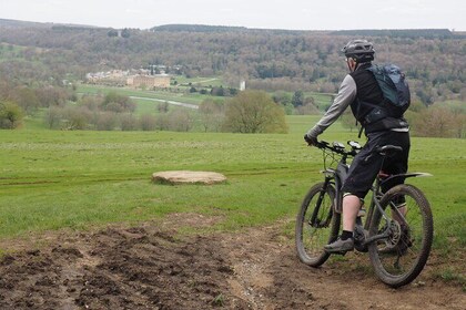 Small Group eBike Tour featuring Peak District Highlights