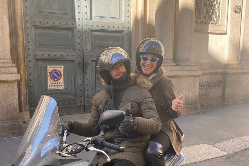 Milan Vespa Tour for couple or friends