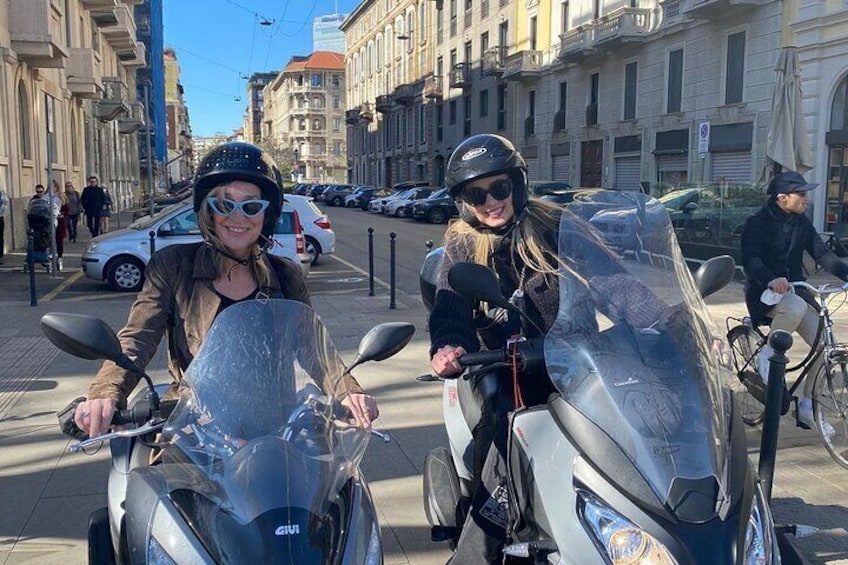 Milan Vespa Tour for couple or friends