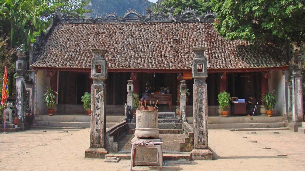 Hoa Lu - Tam Coc full day from Hanoi