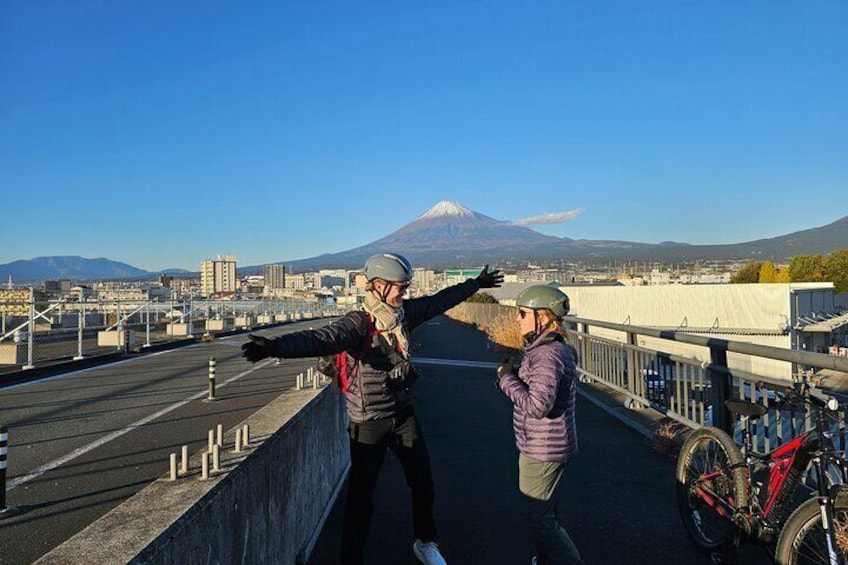 Mount Fuji Scenic E-Bike Tour