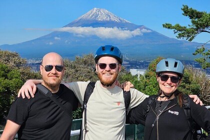 Mount Fuji Scenic E-Bike Tour