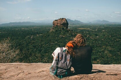 Sri Lanka PrivateTour in 4 Days with Driver, Car & 3* Hotels