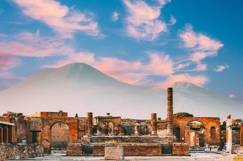 Guided Private Tour in Pompeii