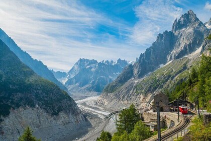 Private guided tour of the Mer de Glace with a Mountain Guide