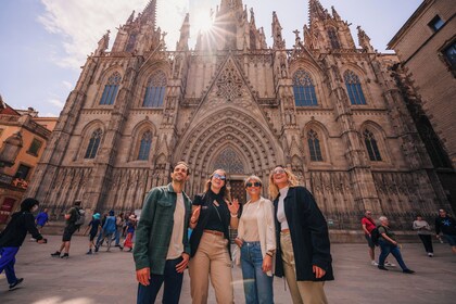 Aventura fotográfica en Barcelona: helicóptero, caminata y vela