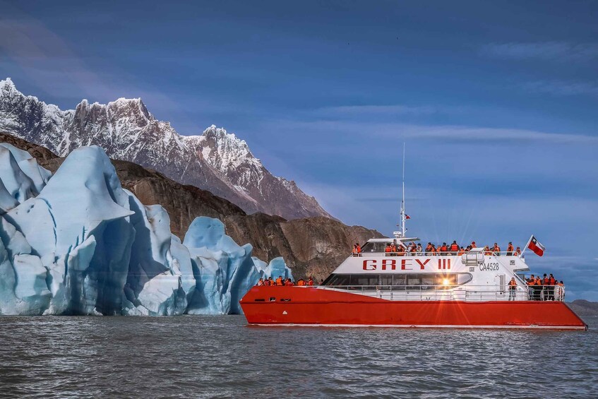 Picture 3 for Activity Torres del Paine: 3-Hour Scenic Boat Tour to Grey Glacier