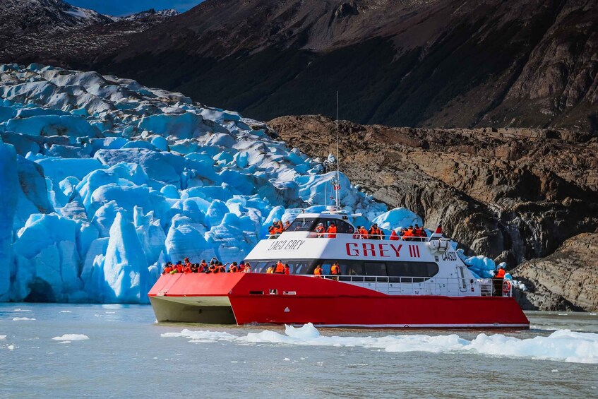 Torres del Paine: 3-Hour Scenic Boat Tour to Grey Glacier