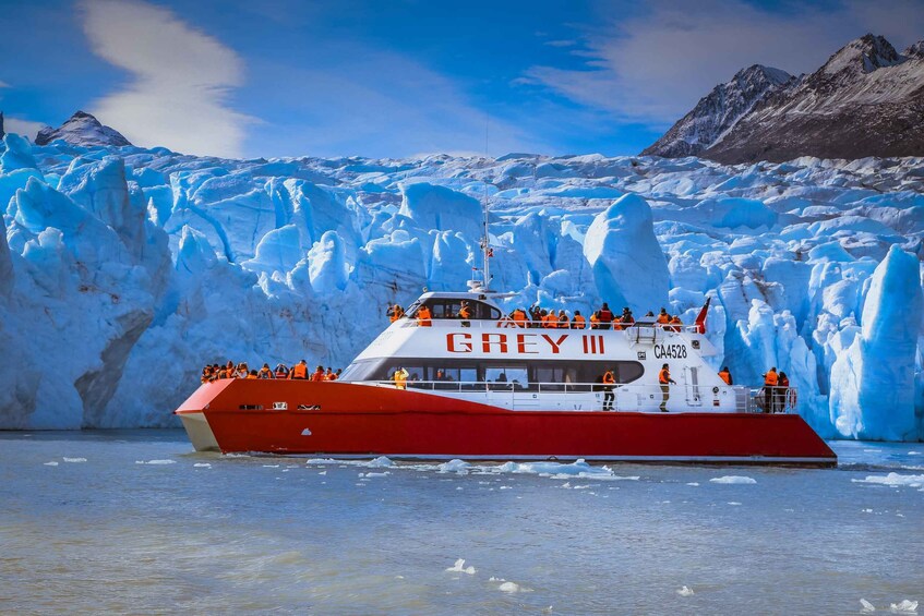 Picture 1 for Activity Torres del Paine: 3-Hour Scenic Boat Tour to Grey Glacier