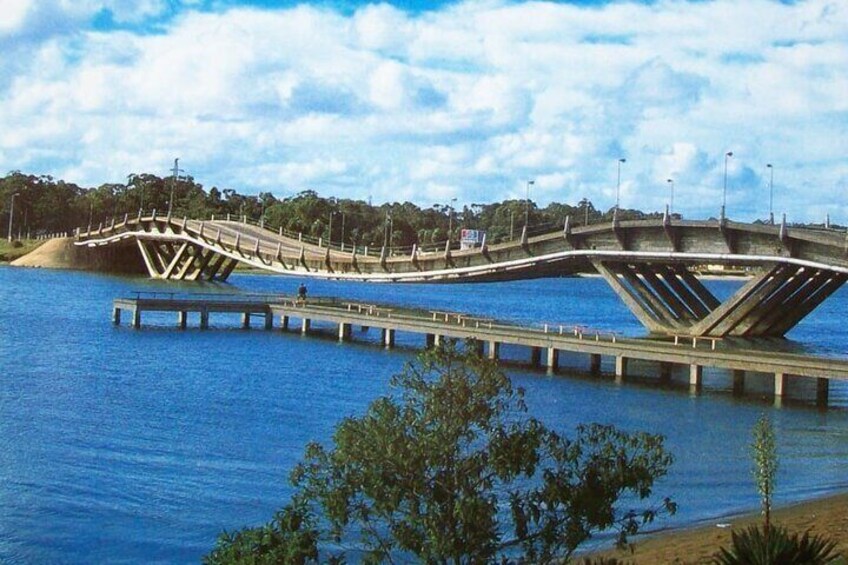 La Barra undulating bridge