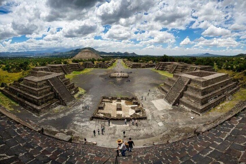 Wildlife and Ancient Expedition Tour in Teotihuacan Safari