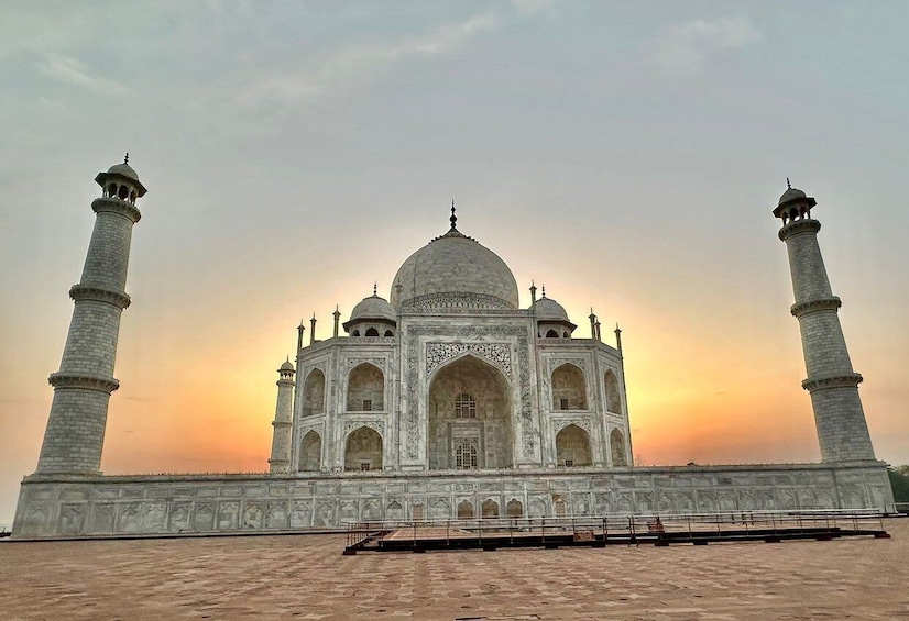 Picture 2 for Activity Mumbai: Private 2-Day Delhi & Agra Trip with Flights & Hotel