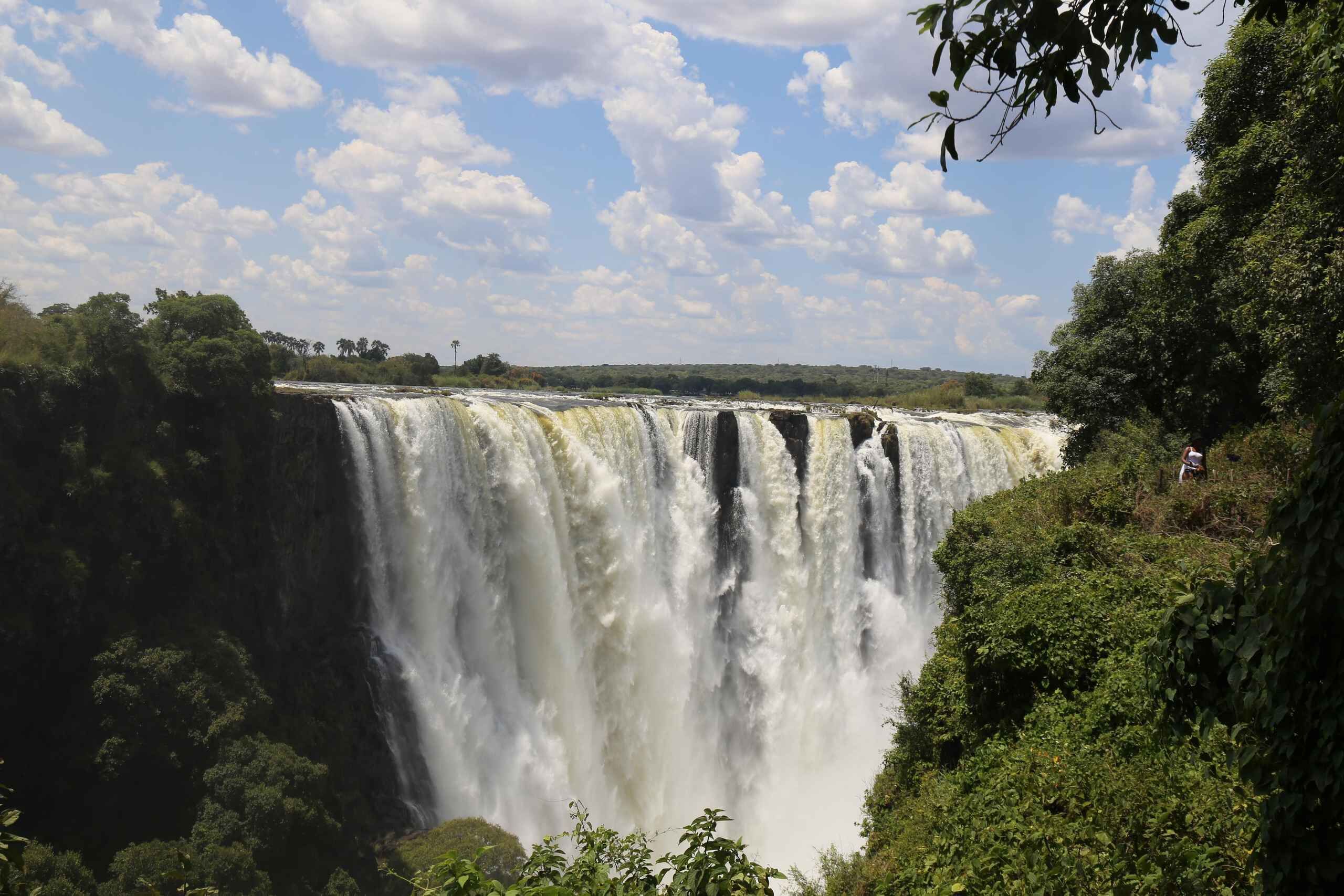 Zimbabwe & Zambia: Guided Tour of the Falls from Both Sides