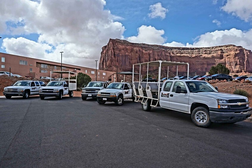 Picture 11 for Activity Monument Valley: Guided Sunset Tour