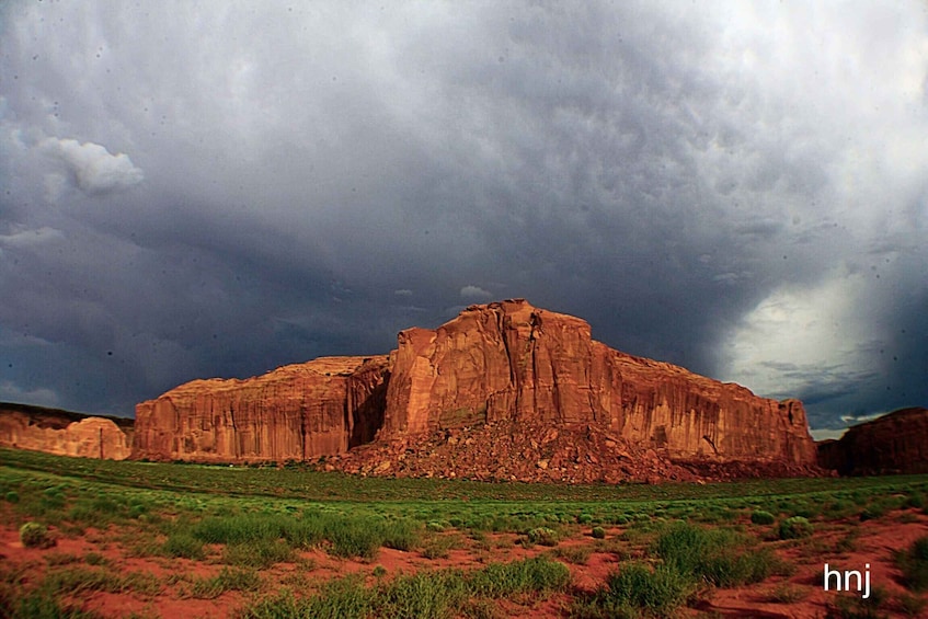 Picture 2 for Activity Monument Valley: Guided Sunset Tour