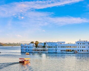 齋浦爾至烏代浦轉乘計程車（經 Pushkar）