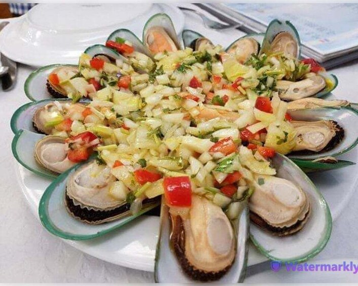 Picture 2 for Activity Porto: All inclusive Day tour (Walk, Tram, Lunch, Boat)
