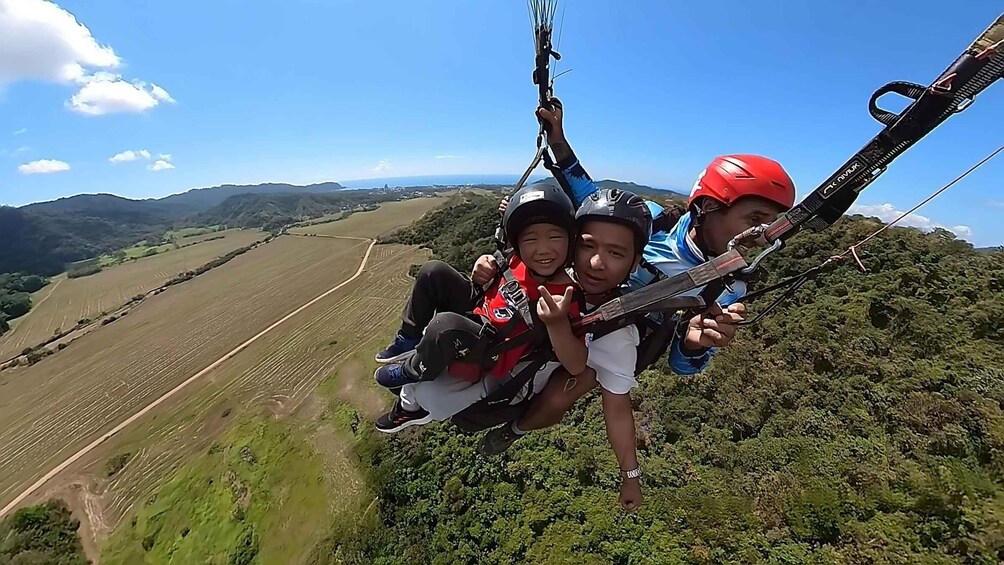 Picture 2 for Activity Jaco: Paragliding Flight family/ Pet-Friendly Option