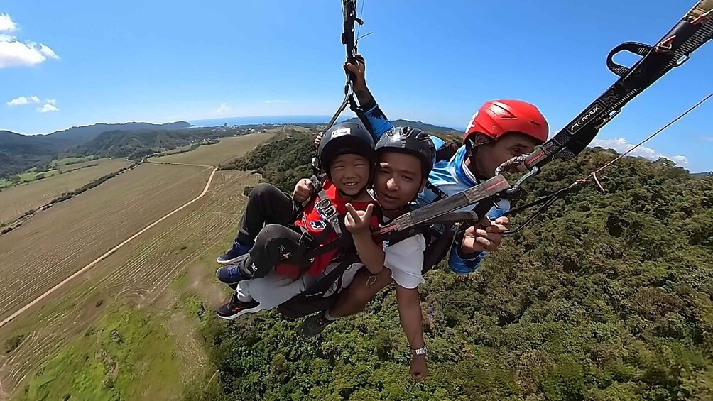 Picture 2 for Activity Jaco: Paragliding Flight family/ Pet-Friendly Option