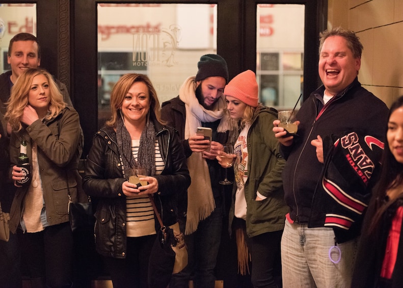 Group on the Antonio Haunted Pub Tour in San Antonio