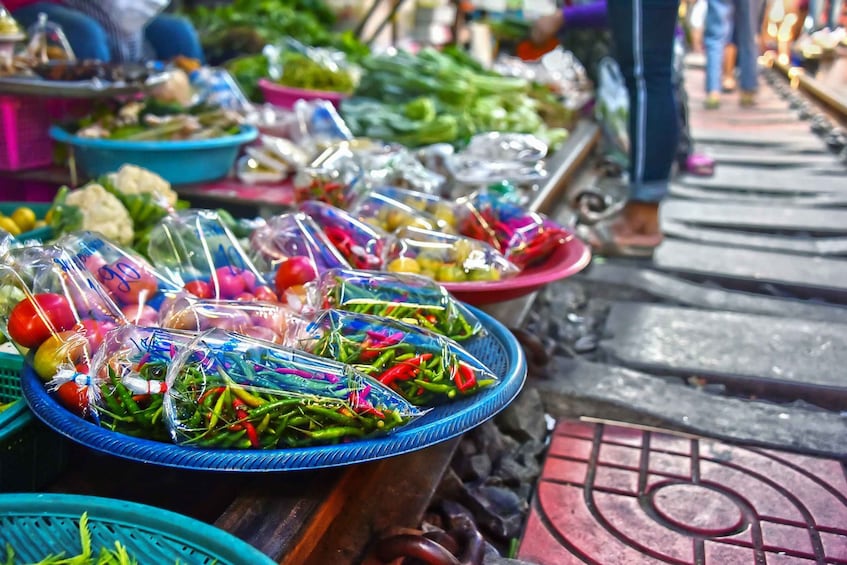 Picture 5 for Activity The Old Siam: Damnoen Saduak and Maeklong Railway Market