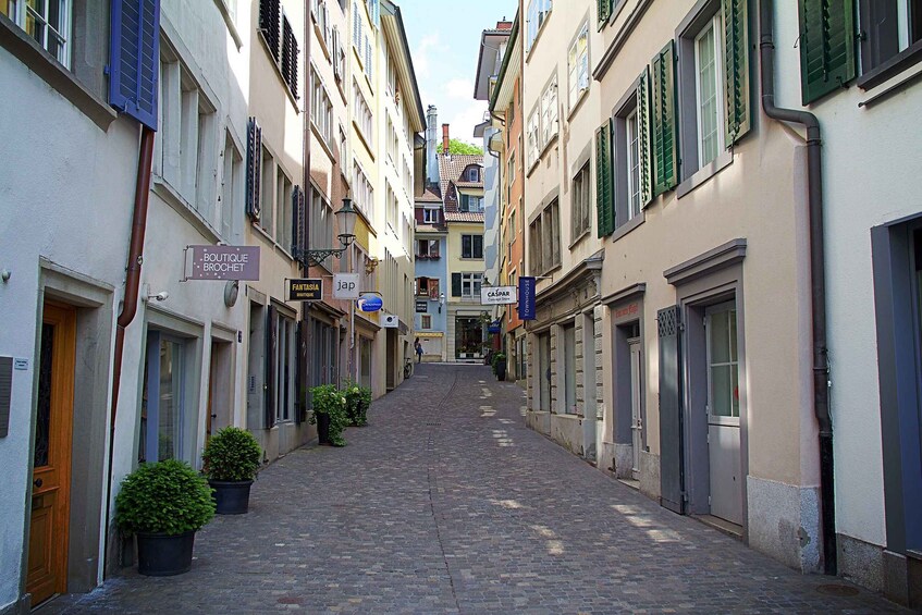Picture 2 for Activity Zurich - Old Town Private Walking Tour
