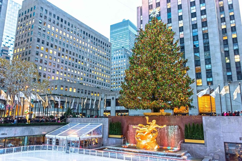 Picture 1 for Activity NYC: Times Square Holiday Donut and Hot Chocolate Adventure