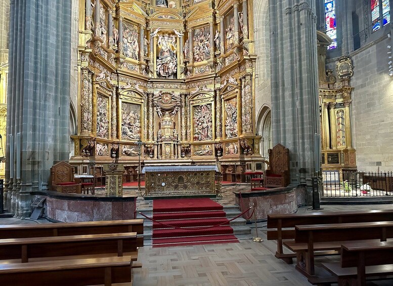 Picture 2 for Activity Astorga: Astorga Cathedral & South Tower Tour with Entry