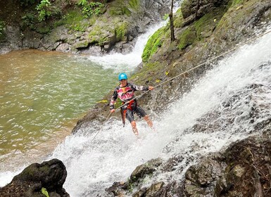 Unique rappelling experience in Nosara