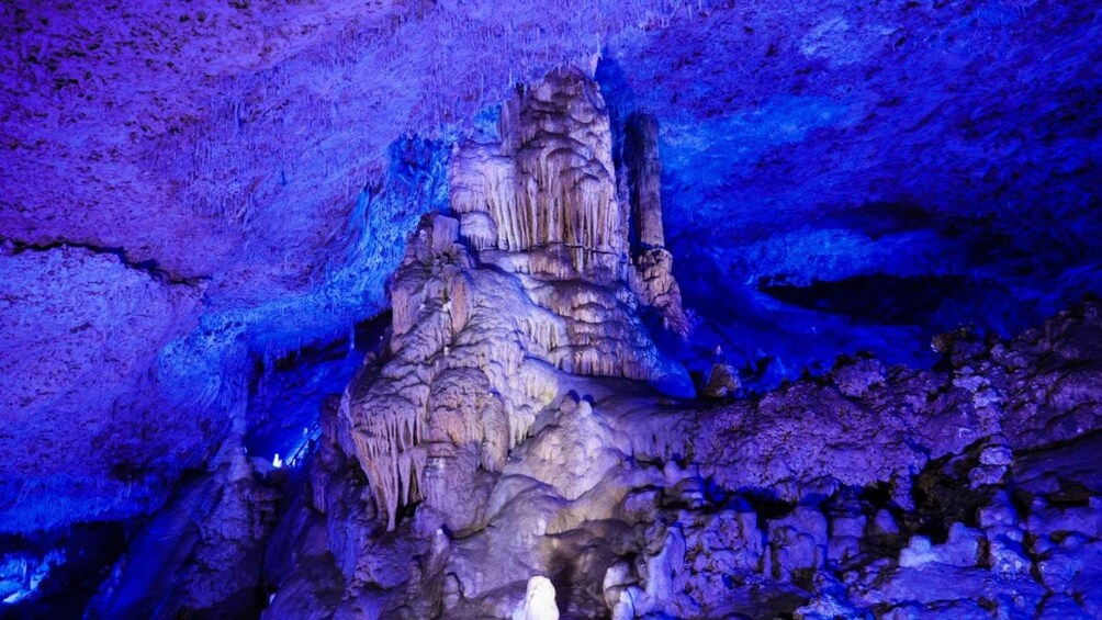 Picture 3 for Activity Mallorca: Half-Day Hams' Caves Tour with Pearl Shop Visit