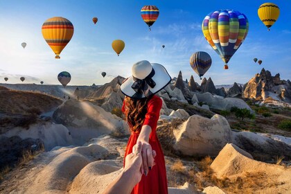 Capadocia: experiencia de observación de globos aerostáticos al amanecer