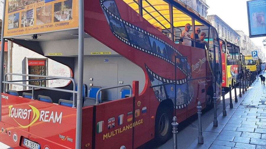 Catania: Hop-On Hop-Off Bus Tour to Acicastello & Acitrezza