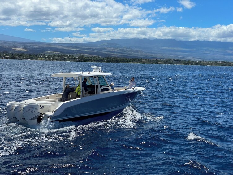 Kohola Luxury Snorkel Cruise with max 6 passengers from Kawaihae Harbor