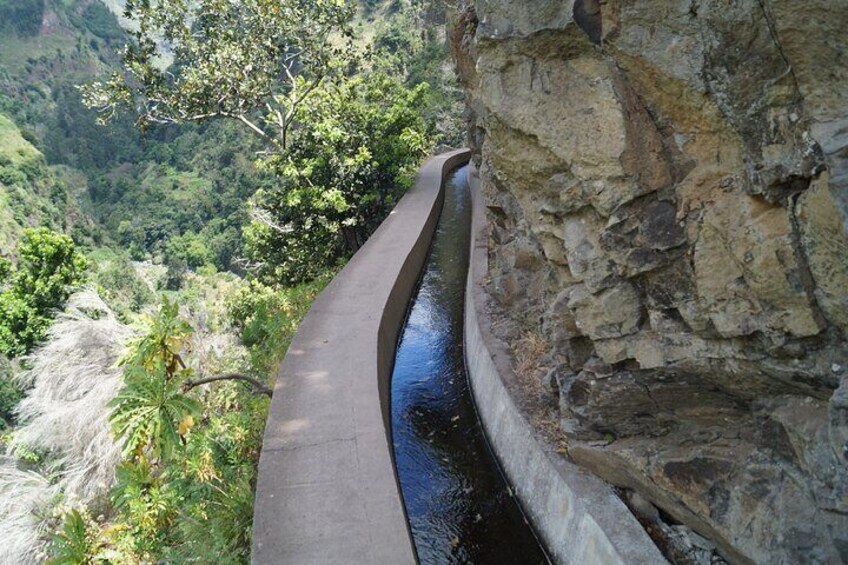 Moinhos Levada Hike with Transportation