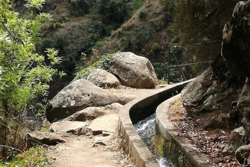 Moinhos Levada Hike with Transportation