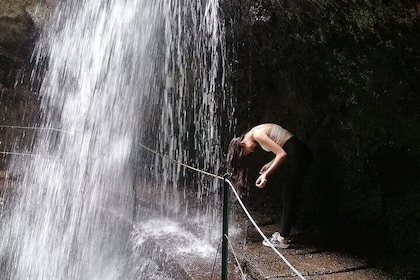 Wet your hair in the amazing Moinhos/Nova Levada