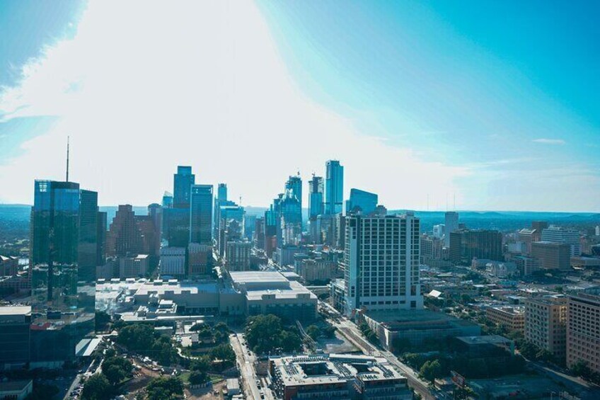 20 Minutes Downtown Austin and Lake Austin