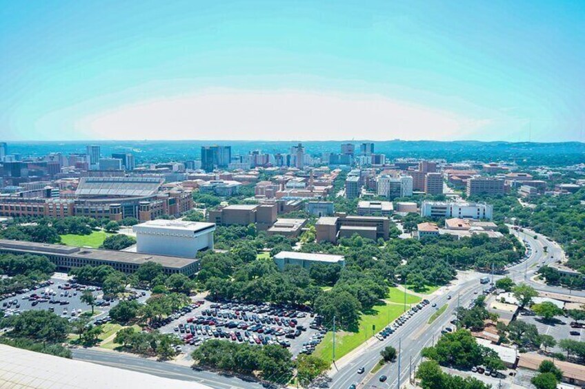 20 Minutes Downtown Austin and Lake Austin