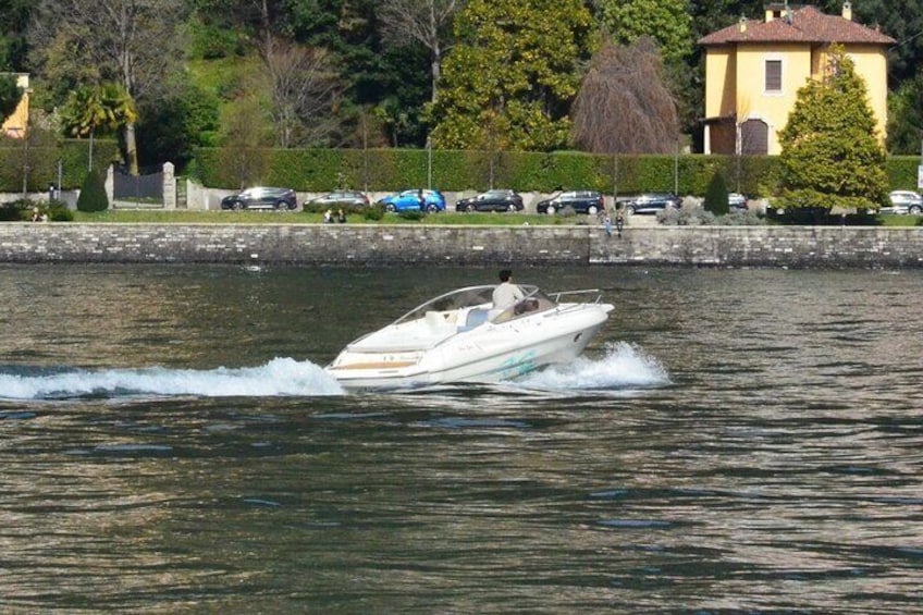 2 Hour Private Boat Tour in Lake Como