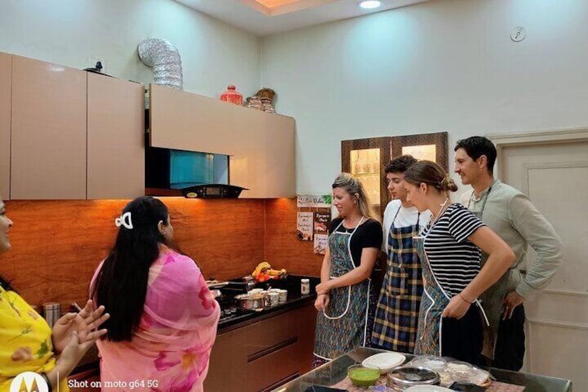 Cooking Class with Indian Family in Pink City Jaipur