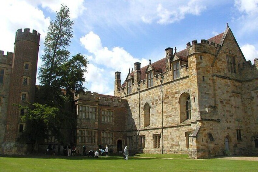 Medieval England Private Day tour from London to Penshurst Palace