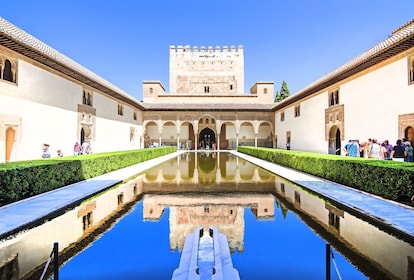 Granada: Alhambra rondleiding inclusief Nasrid Paleizen