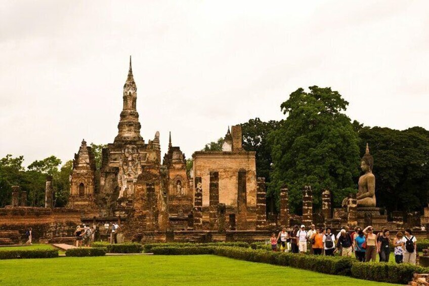 3 Hours Heritage Ayutthaya Bus Tour to Famous Temples