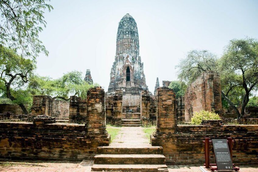 3 Hours Heritage Ayutthaya Bus Tour to Famous Temples