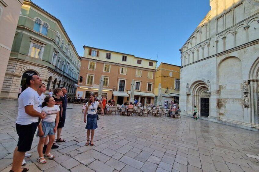 Hidden Gems and History Walking Tour in Zadar with Guide