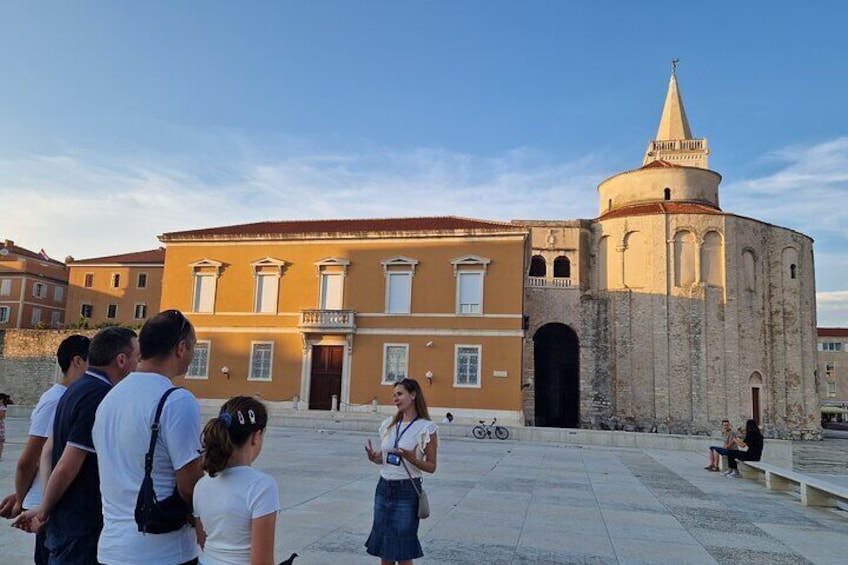 Hidden Gems and History Walking Tour in Zadar with Guide