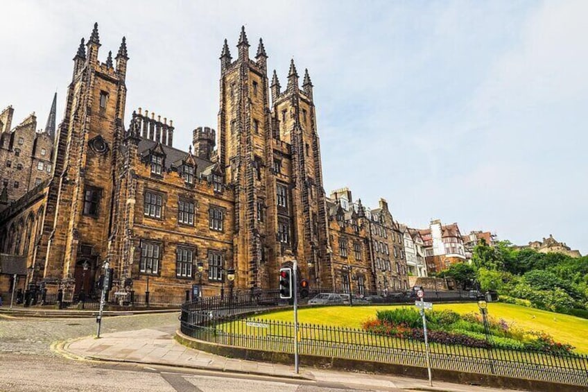 Architectural Edinburgh Private Walking Tour with a Local Expert