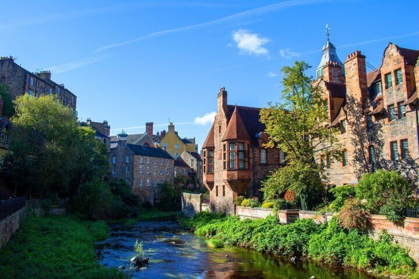 Architectural Edinburgh Private Walking Tour with a Local Expert